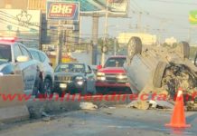 Vuelca unidad y deja una persona lesionada en concurrido boulevard