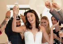 Su novio escapó en plena boda y ella se casó con un invitado