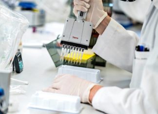 Cuba desarrolla cuatro tipos de vacuna contra el covid-19 y aspira a una vacunación masiva en el primer trimestre de este año