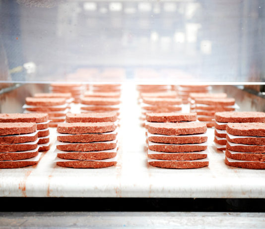 Dieta vegana ya no equivale a dieta sana: la industria se está enganchando a los ultraprocesados