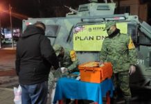 En 15 minutos se termina pan y café regalado por militares