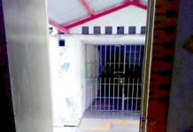 Por escandalizar y alterar el orden son arrestados
