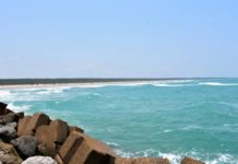 Exigen pescadores apertura de la playa Tesoro
