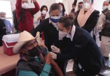 Comienzan a vacunar contra el Covid a abuelitos de Altamira, San Carlos y San Nicolas