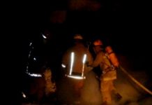 Bomberos acuden a incendio en vivienda en colonia popular