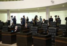 Inicia el “chapulineo” en el Congreso, dejan la curul 8 diputados