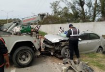 Se registra fuerte accidente en corredor urbano, queda una persona lesionada