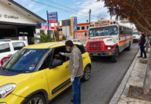 Reforzaran filtros sanitarios tras libre uso de cubrebocas en Texas
