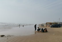 Cancelan la “banana” en la playa Bagdad por Covid-19.