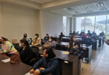 Entregan becas estatales SET SNTE a hijos de maestros