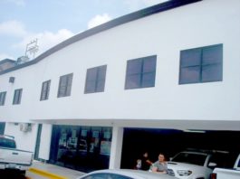 Ratero roba unidad de mujer y huye con rumbo desconocido