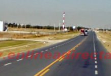 Rateros amagan a sujeto para robarle su unidad