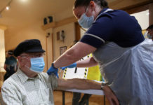 El lunes podrían comenzar a vacunar a abuelitos de Victoria