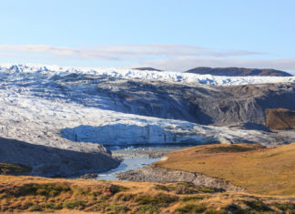Hallan en las rocas más antiguas de la Tierra rastros del océano de magma que cubría el planeta poco después de su nacimiento