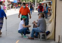 “Voy en campaña de puerta en puerta y sin movilizaciones”: Diana
