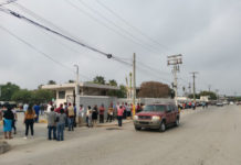 Exhorta Coepris a familiares de abuelitos no aglomerarse en módulos de vacunación