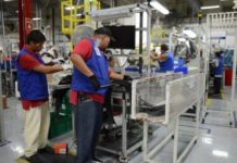 Siguen en el “aire” mil 900 obreros despedidos por Aptiv