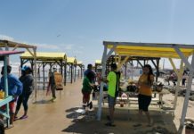 Poca afluencia de turistas en la Playa Bagdad en Semana Santa