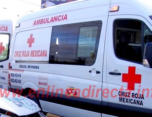 Unidad médica atiende a persona en la vía pública