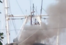 Se incendia barco camaronero en Tampico