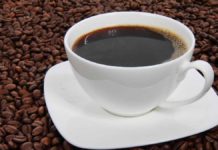 Beber más de 2 tazas de café al día reduce un 44 % la mortalidad, según estudio