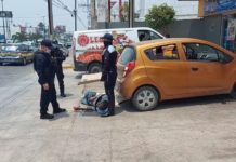 Conductor en crisis alcanza a orilla ese y evita accidente