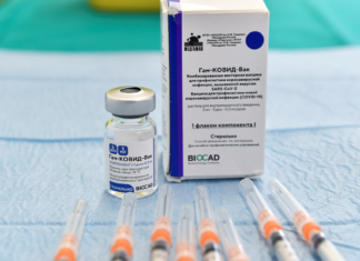 Putin afirma que la vacuna rusa Sputnik V es eficaz contra todas las variantes del coronavirus conocidas hasta ahora