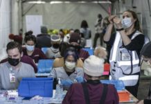 Vacunas de Moderna y Pfizer son muy efectivas contra COVID en condiciones del mundo real: CDC