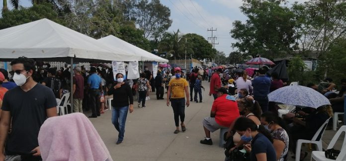 vacuna abuelitos 20abr21