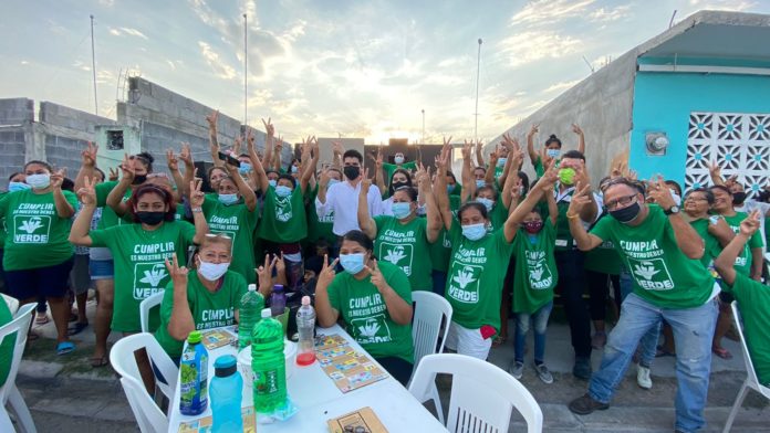 306e2f50-6b2f-4fe1-a516-cc8784056d0f