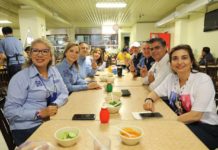 Chuma Moreno, se reunió para disfrutar unos tacos de barbacoa en Los Jiménez.