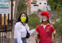 Karla celebra a los niños