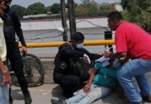 Automovilistas frustran intento de suicidio
