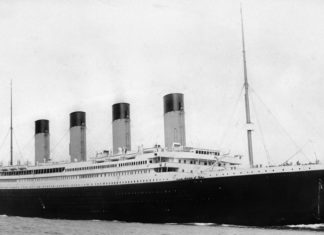 “Llegaremos en unos días”: Analizan una carta hallada en una botella para comprobar si la escribió una niña que iba en el Titanic