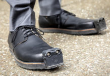 Unos zapatos ‘guía’ para ciegos incluirán una cámara y un sistema con inteligencia artificial que reconoce y diferencia obstáculos