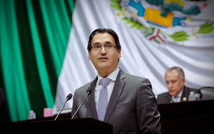 Erasmo González