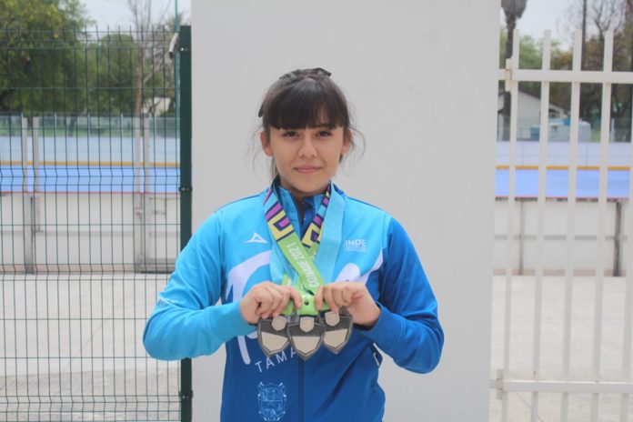 IDE-041-2021.- Cassandra Michell Vélez Arriaga