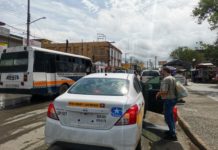 Paran taxis colectivos por Operativo de Transporte Público