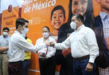 SNTE apoya con equipo electrónico para educación