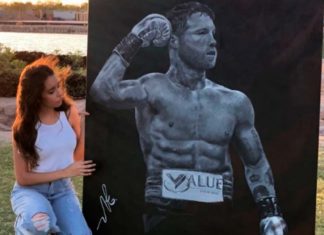 Joven crea pintura del ‘Canelo’ para pagar sus estudios y él le responde
