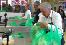 Tamaulipas autoriza a abuelitos empacadores regresar a trabajar
