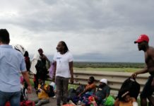 En estado crítico un haitiano involucrado en volcadura en Manuel