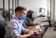 Por qué muchos jefes favorecen el “presentismo” por encima de la productividad