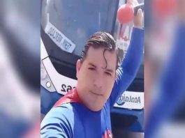 ‘Superman’ brasileño intenta detener un autobús y lo atropellan
