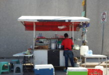 Pandemia “pega” a comerciantes ambulantes