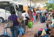 Estudiantes tendrán descuentos del 50% en autobuses durante vacaciones