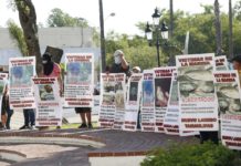 Llegan familiares de desaparecidos en Nuevo Laredo a la Fiscalía de Tamaulipas