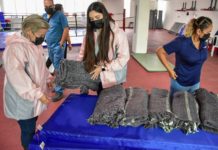DIF Reynosa junto al Ayuntamiento local y PCyB apoya a las personas albergadas en el Polideportivo