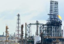 Trabajadores de la planta Coque, respaldan labor de Esdras Romero
