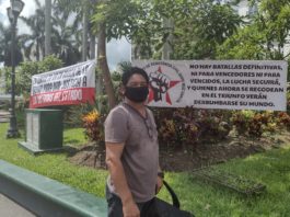 Activistas protestan contra el INE